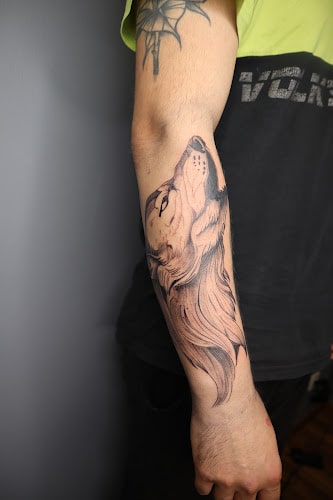 Negocio Ak Tattoo By Andreea Kalman