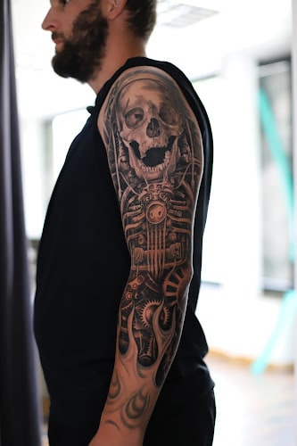 Negocio Living Dead Tattoo Studio