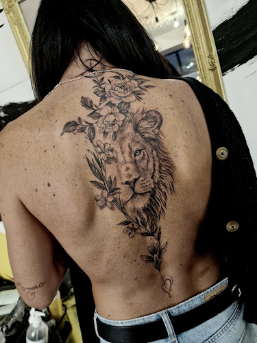 Negocio On The Road Tattoo Studio