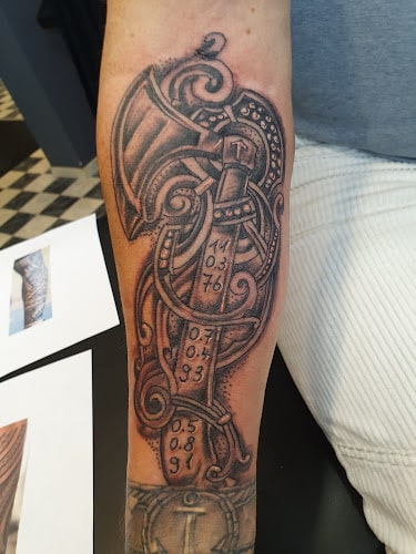 Negocio Thirtyfour Tattoo Studio
